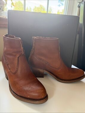 Frye Cognac Leslie  Artisan Short Leather Booties with Low Block Heel